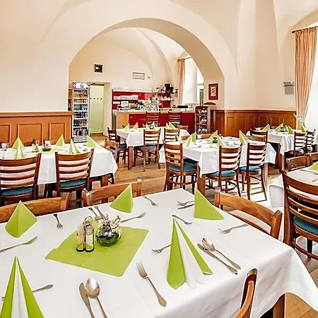 Zamek Krtiny Hotel Jedovnice